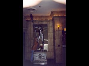 richstatue.jpg